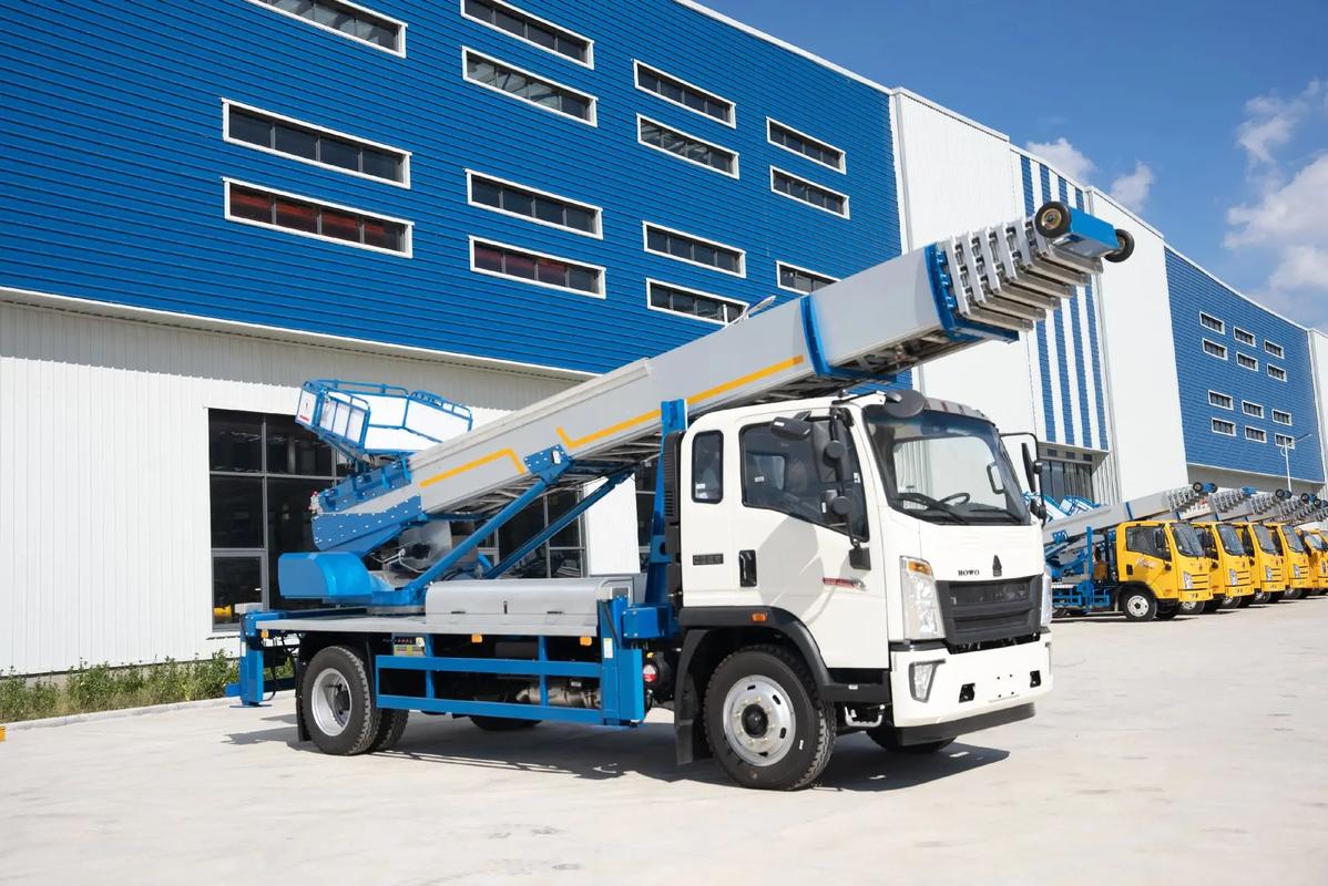 嘉陵出租云梯车高空作业车 建筑垃圾搬运