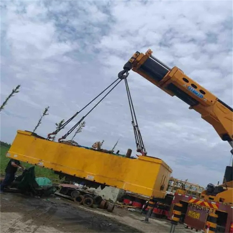 嘉陵随车吊吊集装箱怎么吊